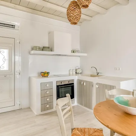 Cavos Paros Stunning Two Bedroom With Spacious Veranda In Aliki, Paros شقة *